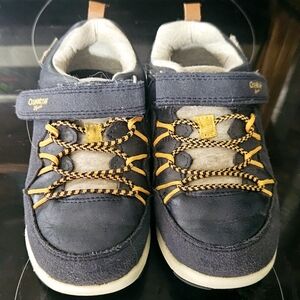 Oshkosh shoes boys size 10m